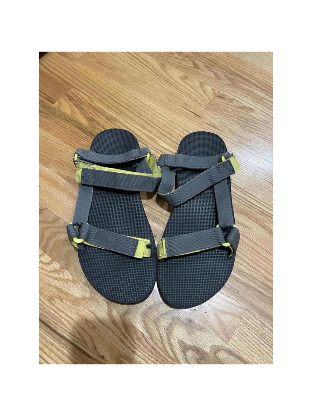 Men’s Teva Sandals Lightweight Grey/ Yellow Sise 12 with Straps